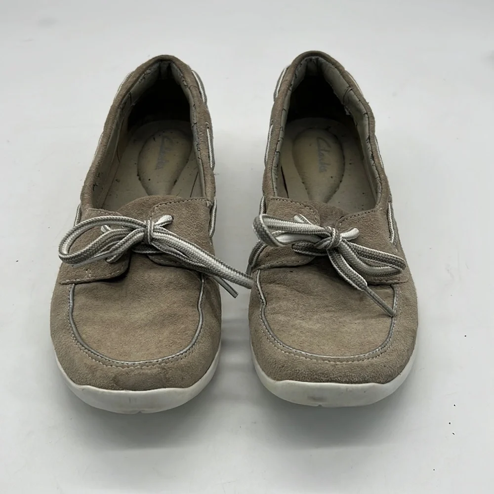 Clarks Beige Suede and Mesh Fabric Slip on Boat Shoes size 6.5